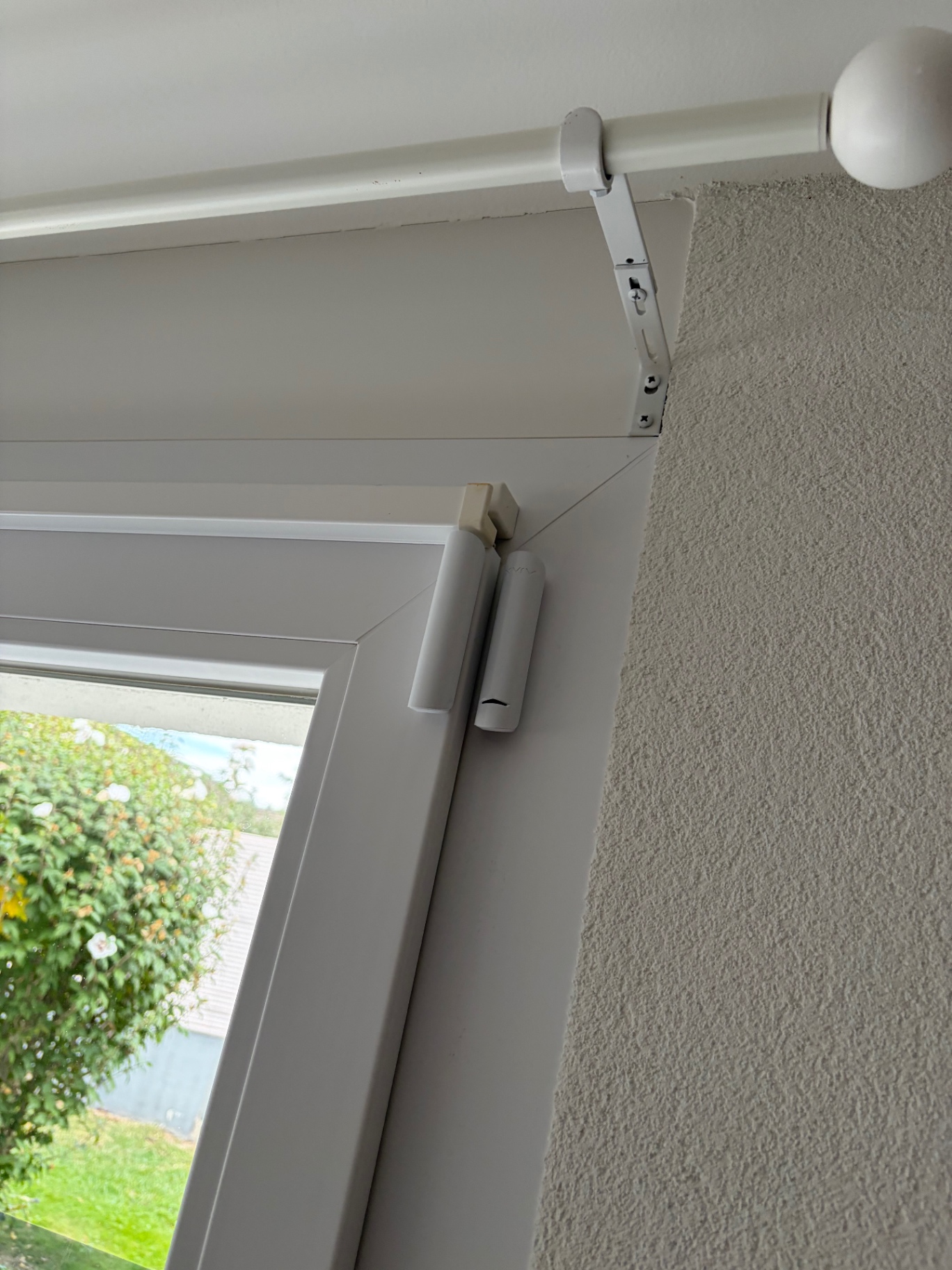 Détecteur d’ouverture Ajax DoorProtect
