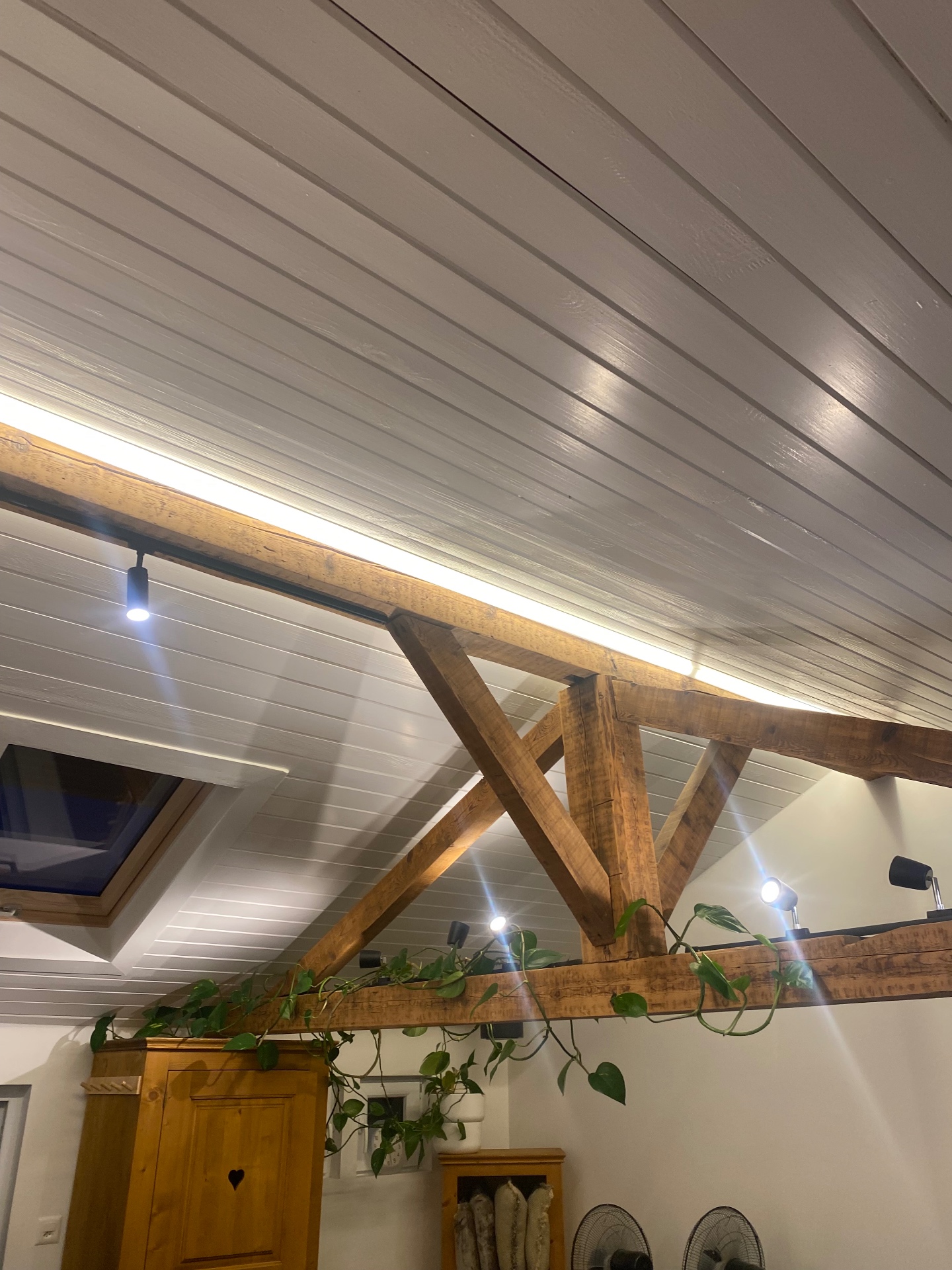 Lignes lumineuses et spots